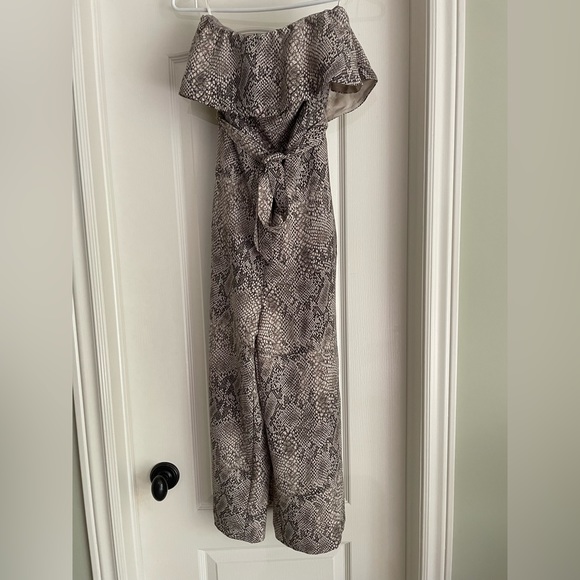 Aritzia Babaton Snakeskin Jumpsuit - Picture 1 of 4